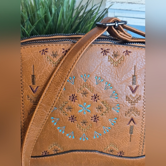 Sam & Hadley Crossbody Bag - Picture 2 of 3